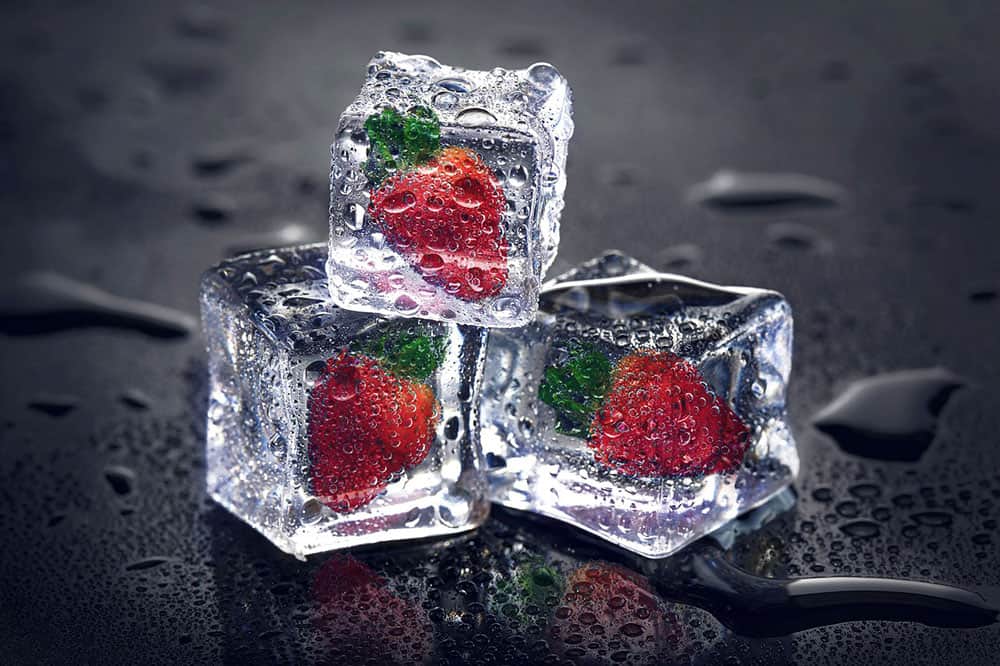 Cubetti di ghiaccio con frutta
